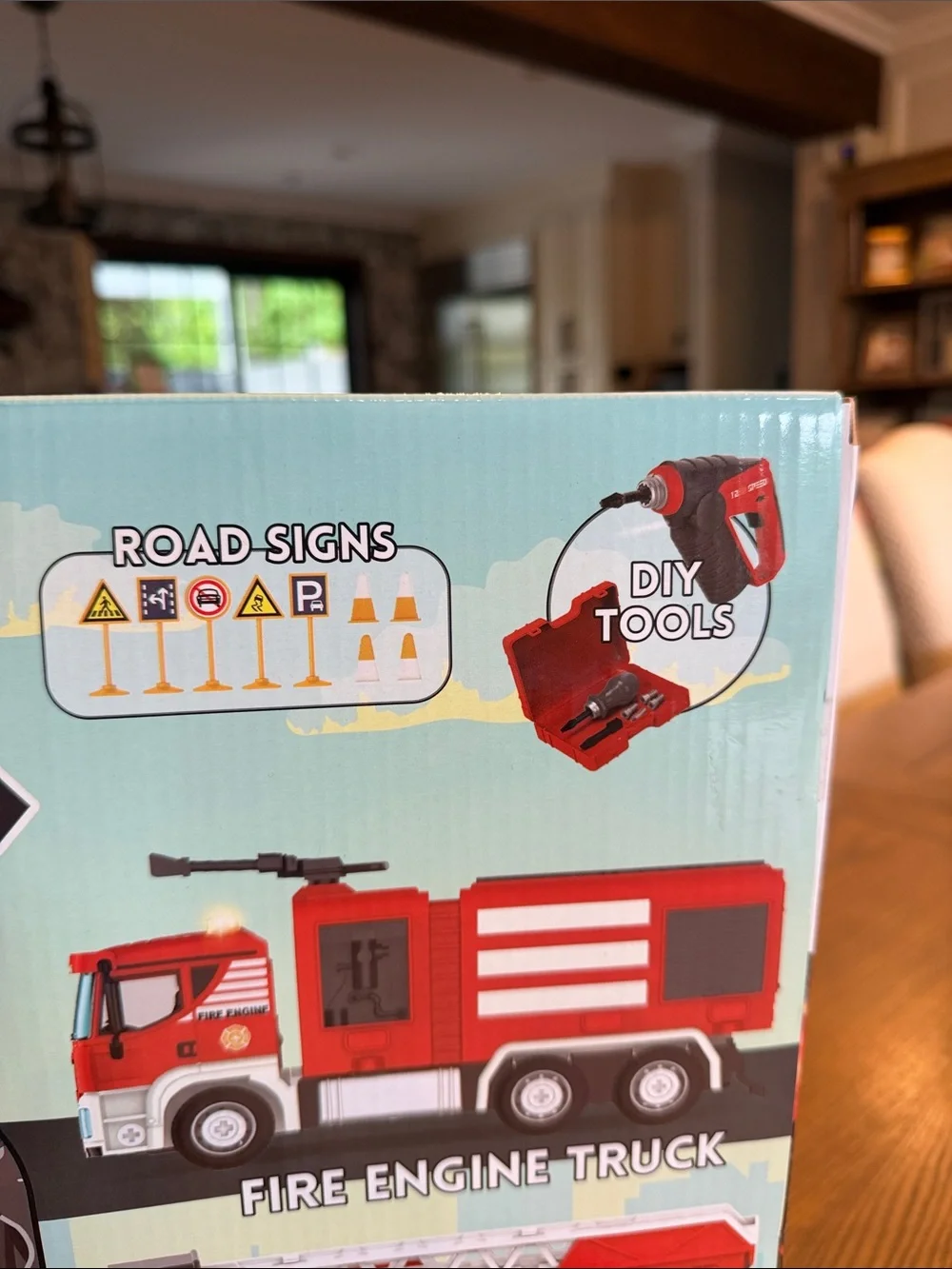 NEW! MÖBIUS 125-Piece Red Kids Fire Truck Playset with Playmat